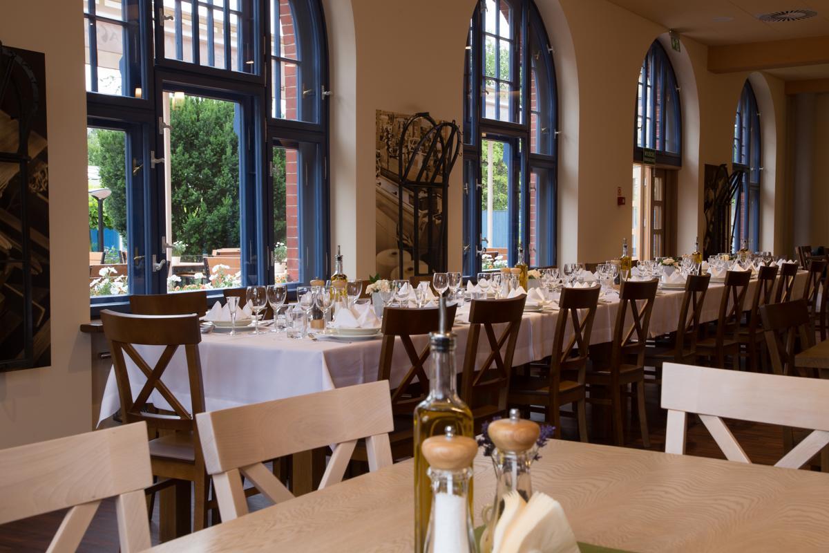 Glas-Hotel 4* Zary  Bagian luar foto