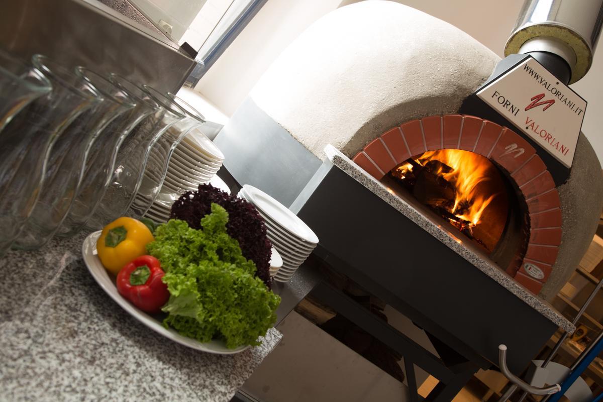 Glas-Hotel 4* Zary  Bagian luar foto